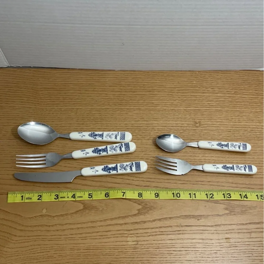 Vintage Blue Willow Pattern 5 Pc Place Setting Stainless Flatware Taiwan